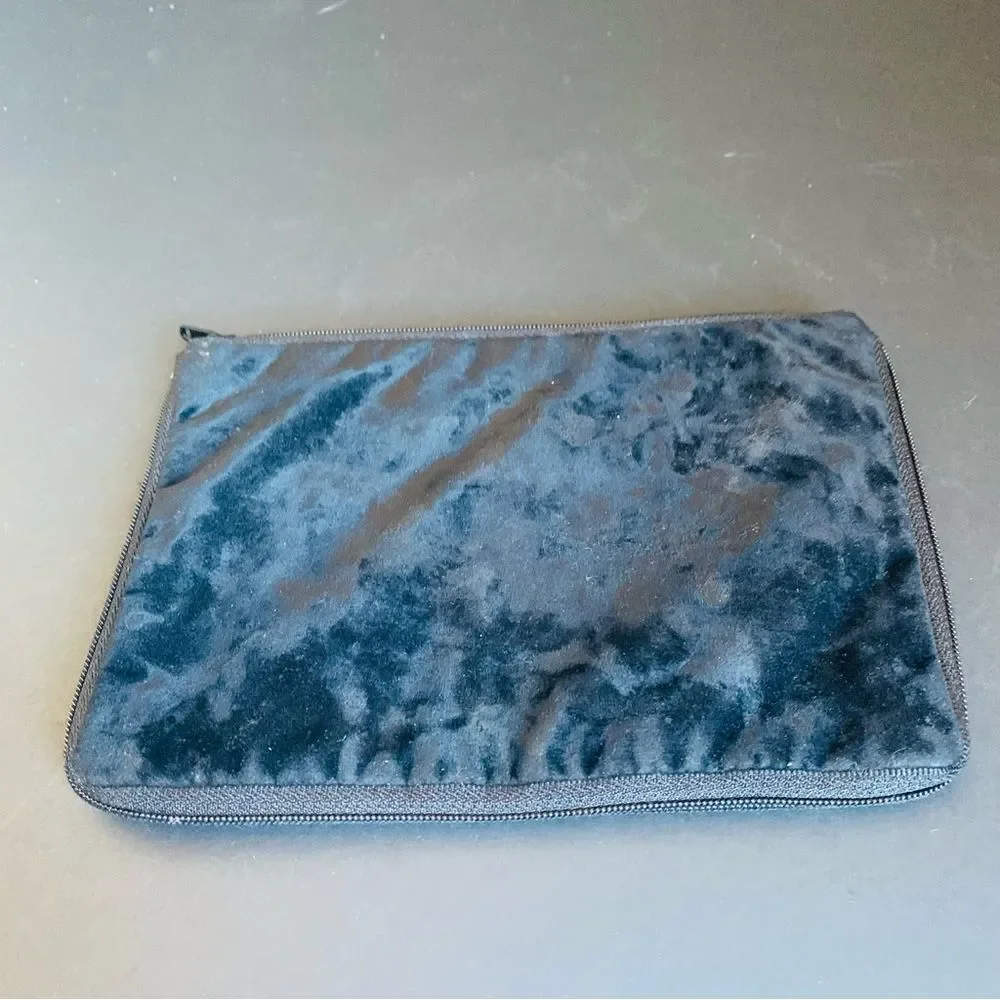 Fox Zip Pouch‎